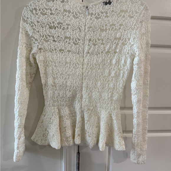 Bebe White Lace Peplum XS Top Balletcore  Feminine Valentine's Flirty Spring - Picture 2 of 6